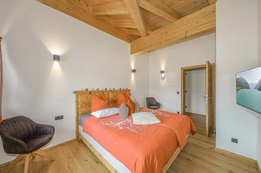 KITZIMMO-Zwei Luxuschalets mit Panoramablick in Top-Ruhelage kaufen - Immobilien Steinberg Tirol.