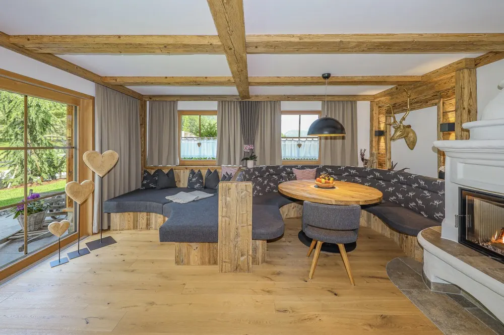 KITZIMMO-Zwei Luxuschalets mit Panoramablick in Top-Ruhelage kaufen - Immobilien Steinberg Tirol.
