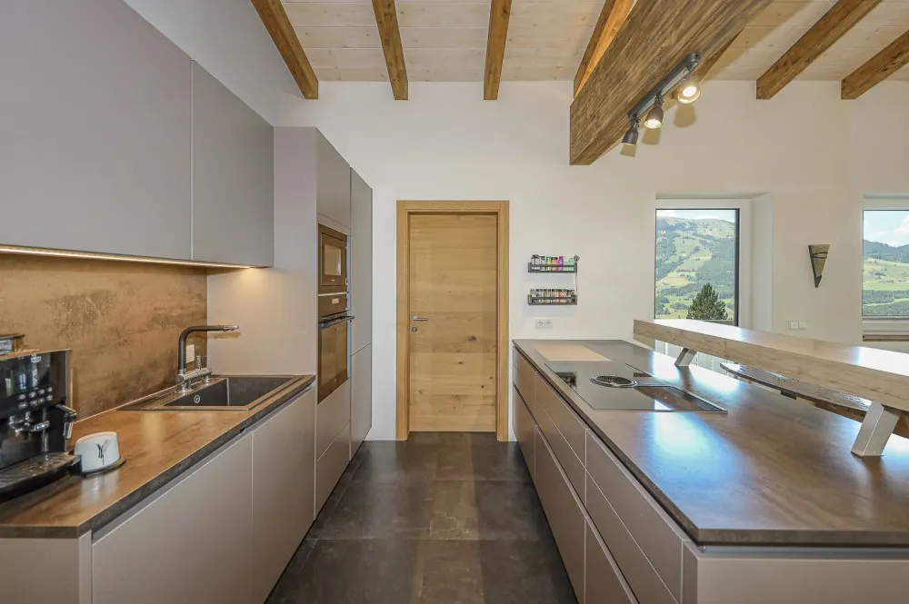 KITZIMMO-Hochwertiges Zweifamilienhaus in unverbaubarer Aussichtslage kaufen - Immobilien Hollersbach.