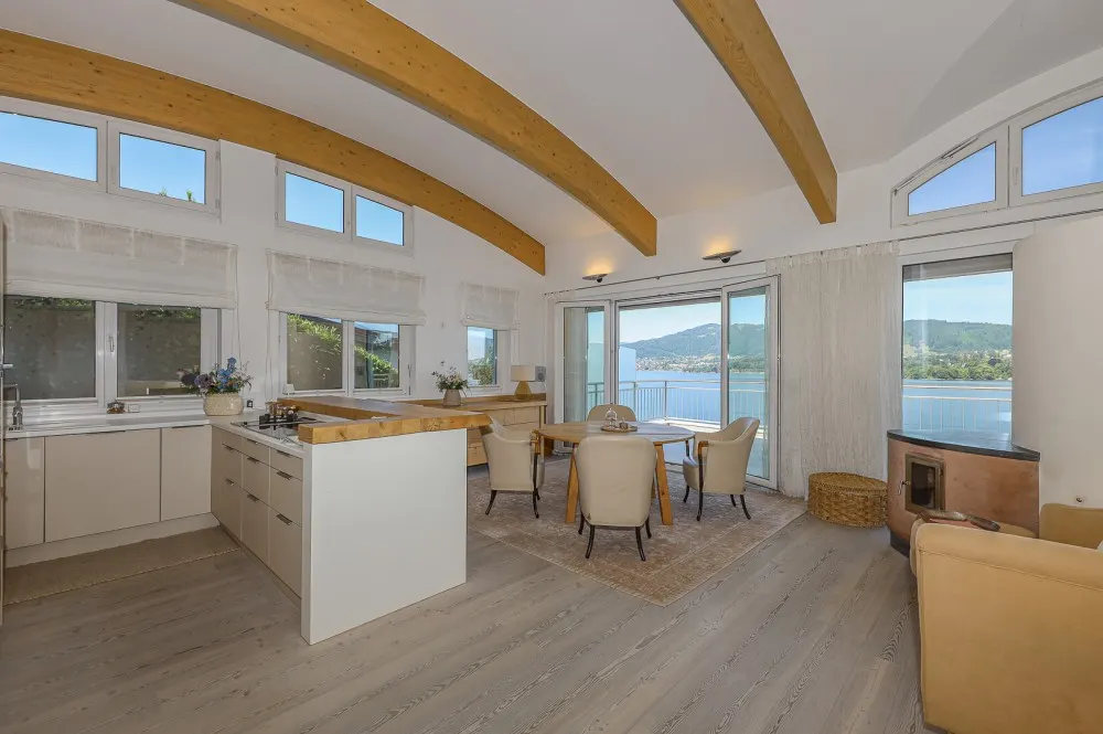 KITZIMMO-Exklusive Villa mit Pool am Traunsee kaufen - Immobilien Gmunden.