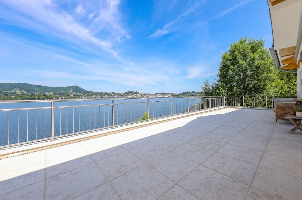 KITZIMMO-Exklusive Villa mit Pool am Traunsee kaufen - Immobilien Gmunden.