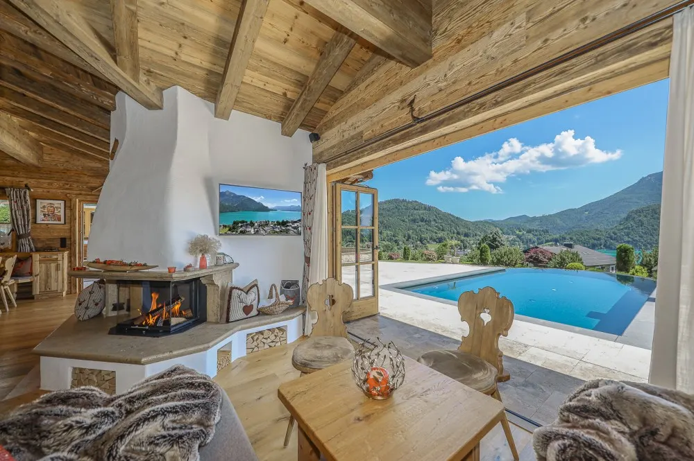 KITZIMMO-Einzigartige Landhausvilla mit Pool und unverbaubarem Seeblick - Immobilien St. Gilgen.
