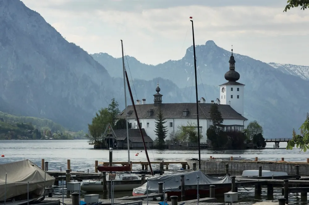 KITZIMMO-Luxusapartment in Villenviertel kaufen - Immobilien Gmunden.