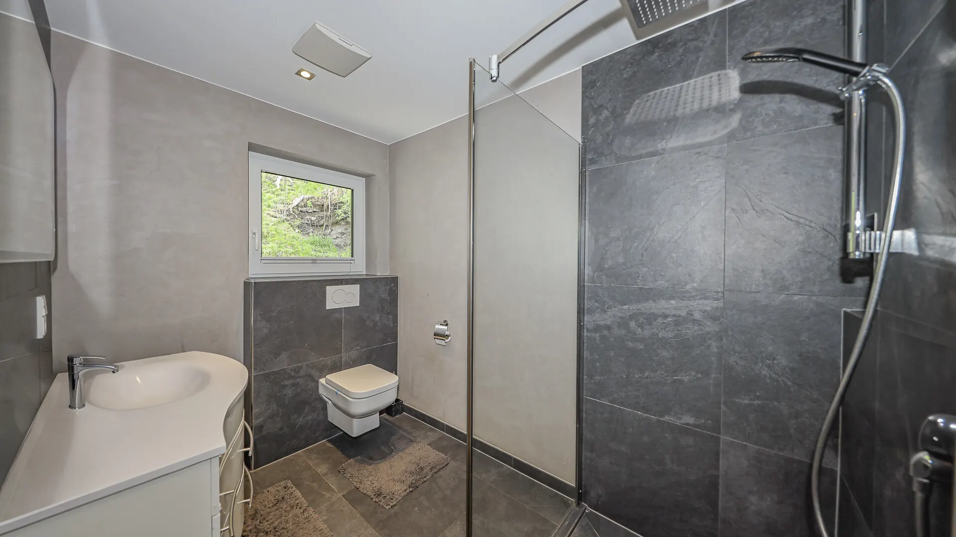 KITZIMMO-Hochwertiges Zweifamilienhaus in unverbaubarer Aussichtslage kaufen - Immobilien Hollersbach.