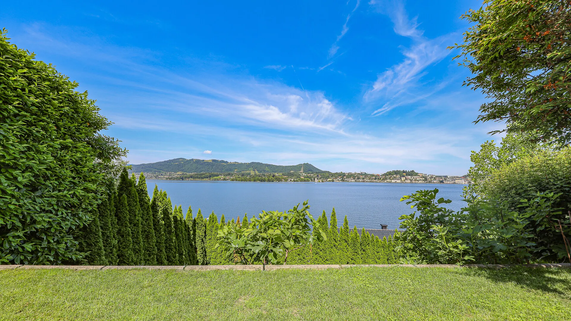 KITZIMMO-Exklusive Villa mit Pool am Traunsee kaufen - Immobilien Gmunden.