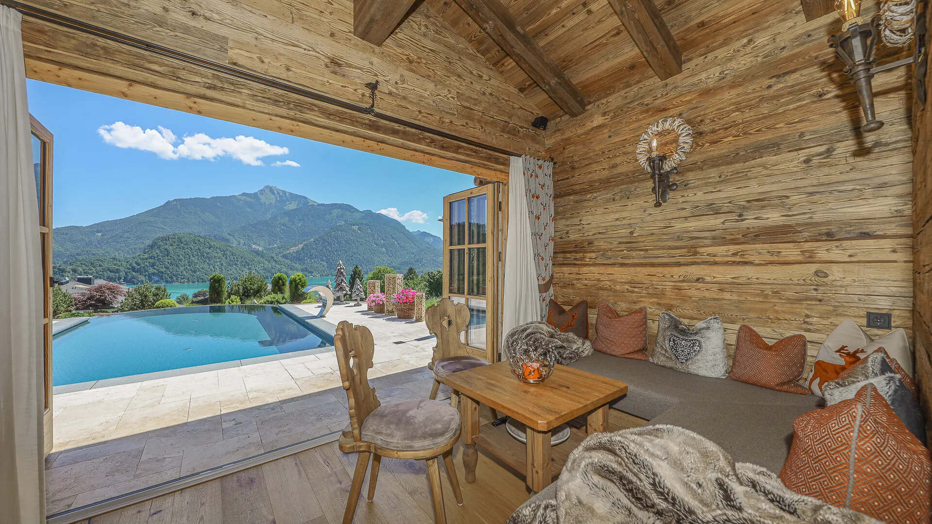KITZIMMO-Einzigartige Landhausvilla mit Pool und unverbaubarem Seeblick - Immobilien St. Gilgen.
