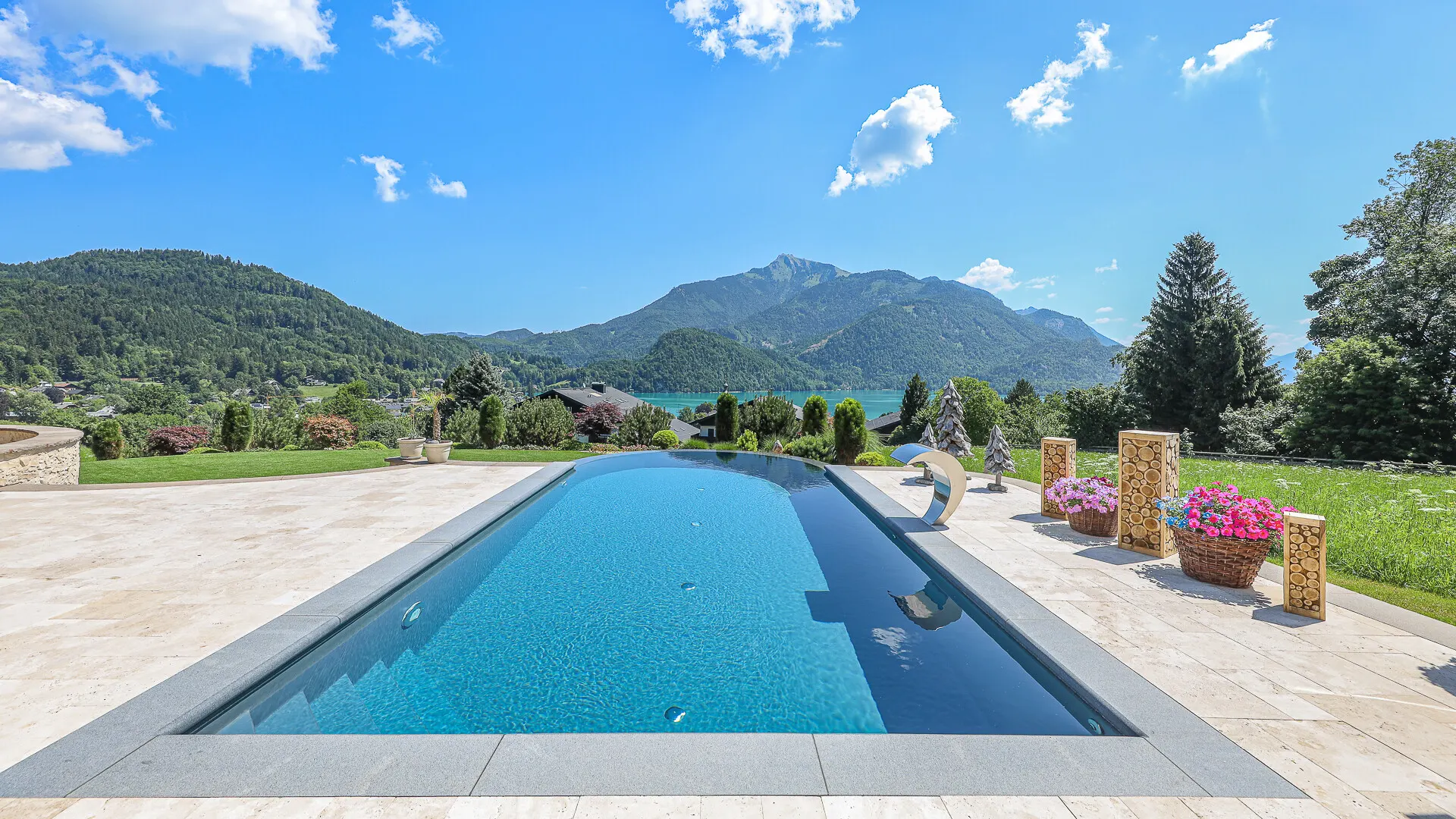 KITZIMMO-Einzigartige Landhausvilla mit Pool und unverbaubarem Seeblick - Immobilien St. Gilgen.