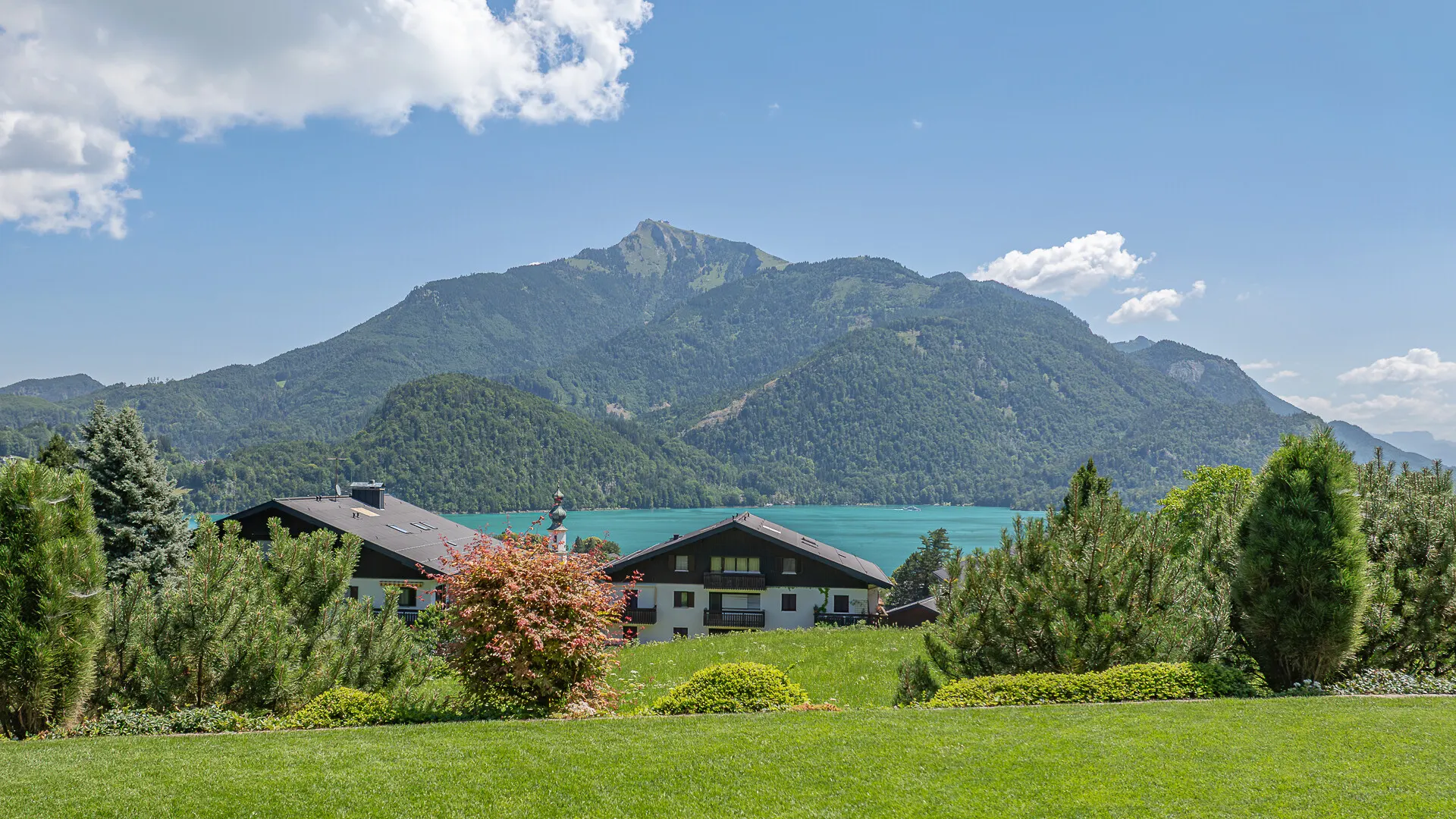 KITZIMMO-Einzigartige Landhausvilla mit Pool und unverbaubarem Seeblick - Immobilien St. Gilgen.