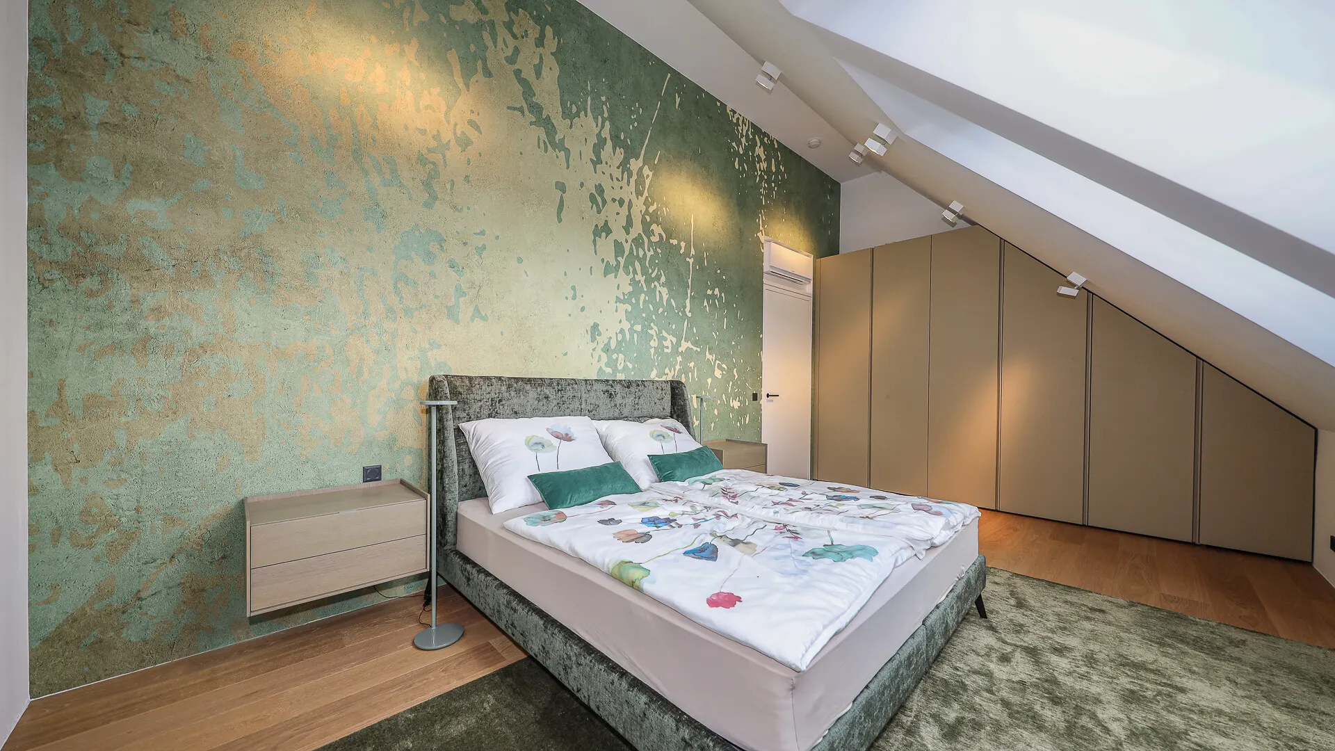 KITZIMMO-International-Luxuspenthouse Gmunden Traunsee kaufen Immobilien Oberösterreich.