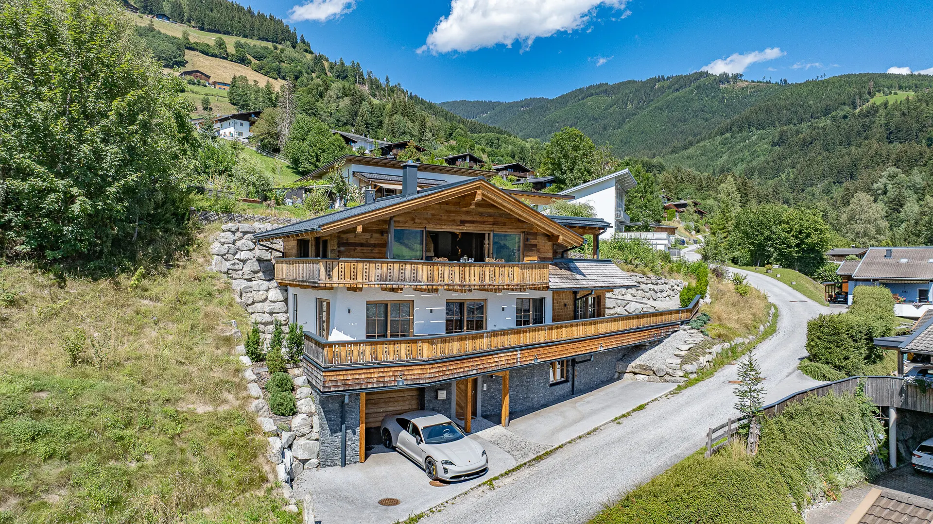 KITZIMMO-Exklusives Chalet am Sonnberg mit Panorama-Ausblick - Immobilien Zell am See.
