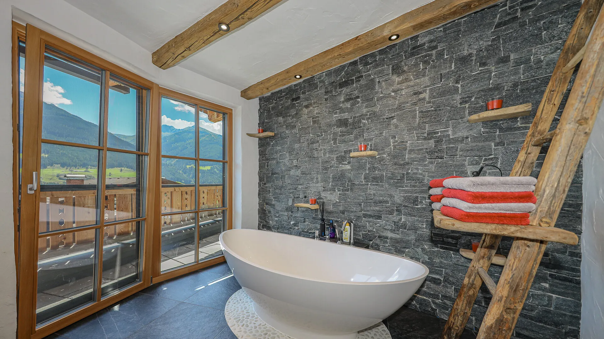 KITZIMMO-Exklusives Chalet am Sonnberg mit Panorama-Ausblick - Immobilien Zell am See.