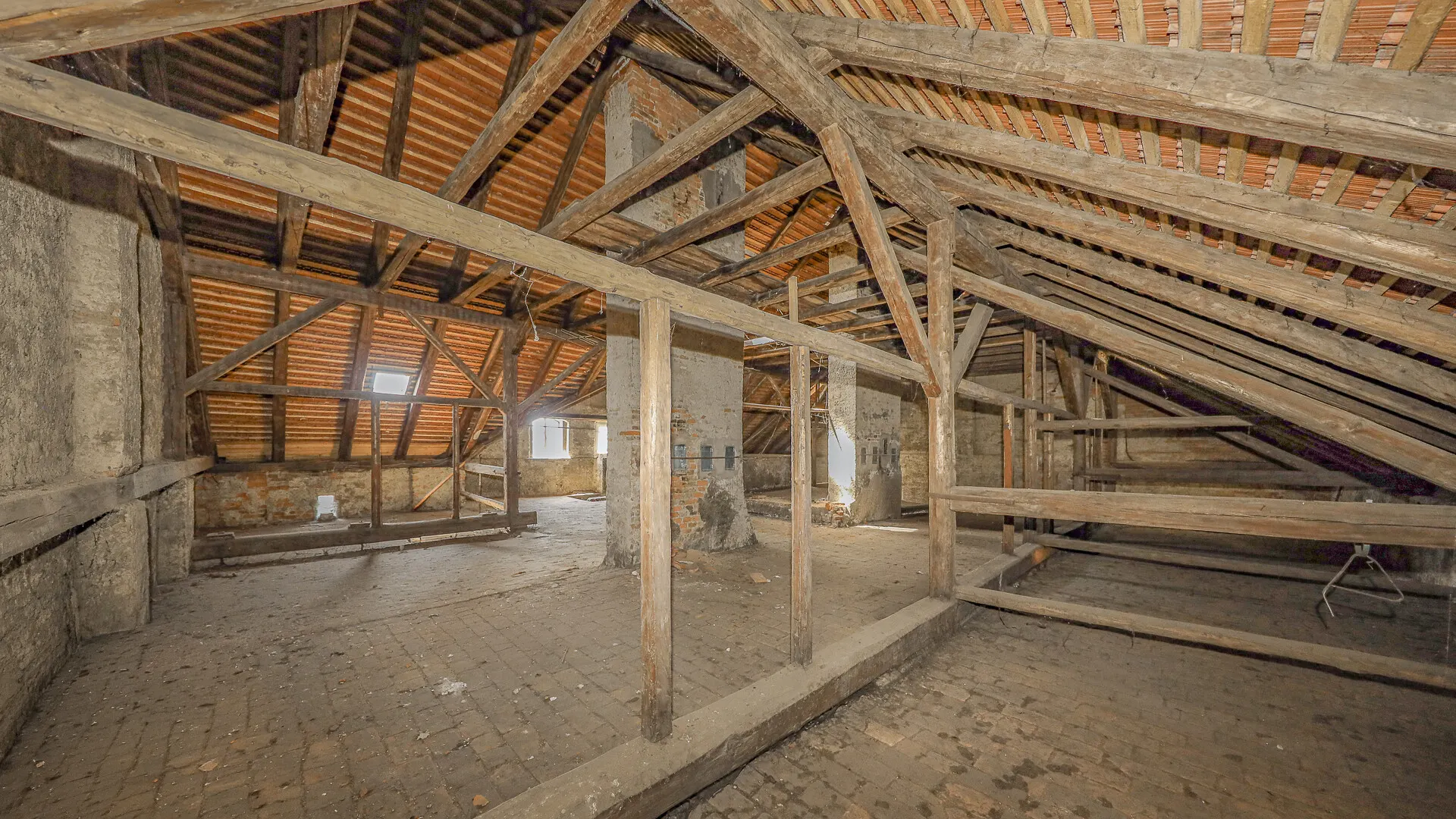 KITZIMMO-Stadthaus in Opernnähe kaufen - Immobilien Graz.